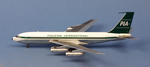 PIA Pakistan International Airlines  Boeing 720B AP-AXL