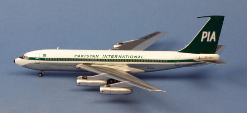PIA Pakistan International Airlines Boeing 720B AP-ATQ