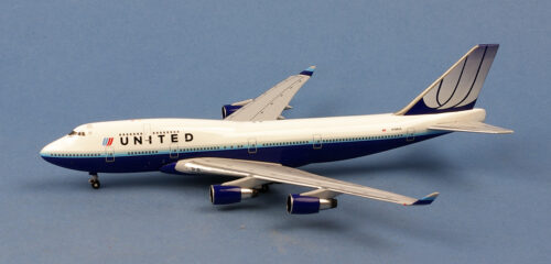 United Airlines Boeing 747-400 N198UA